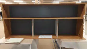 Der Garderobenschrank vormontiert in unserer Tischlerei