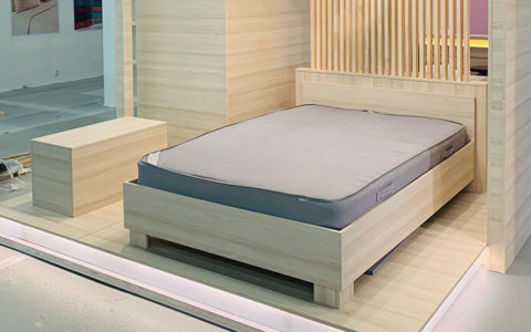 Ein Bett bauen – aus Echtholz oder Furnier